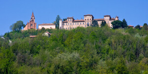 Photo of the town of Magliano Alfieri by Alessandro Vecchi, via Wikimedia Commons 